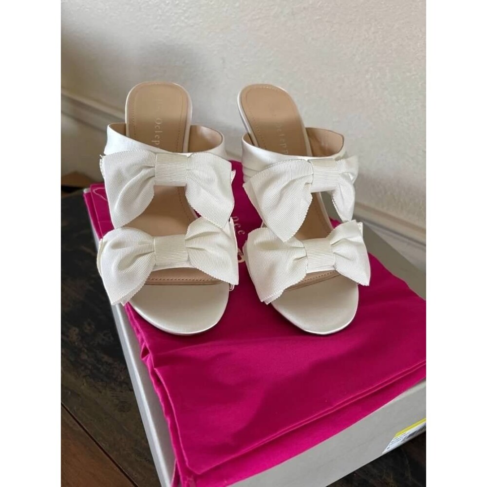 Dee Ocleppo Double Bow White Satin Leather Sandals-NEW SZ 6 & 6.5